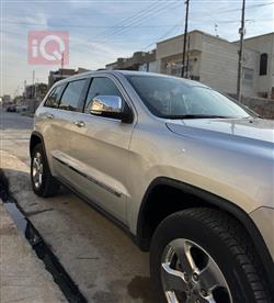 جیپ گراند شیرۆکی